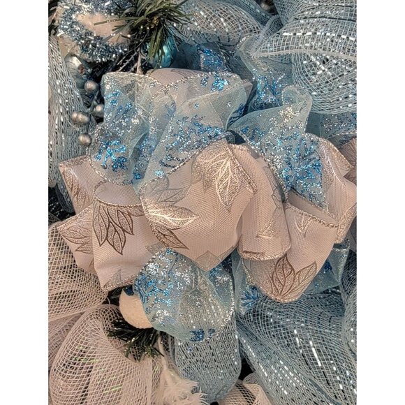 Blue Ice Festive Christmas Wreath, sml (18' to 23'), No.1 - Picture 4 of 7